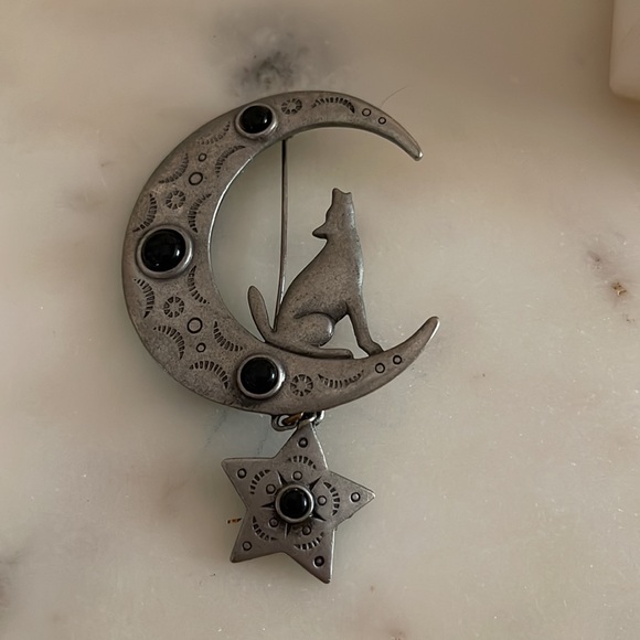 Vintage Wolf Moon Star Brooch - Picture 4 of 6